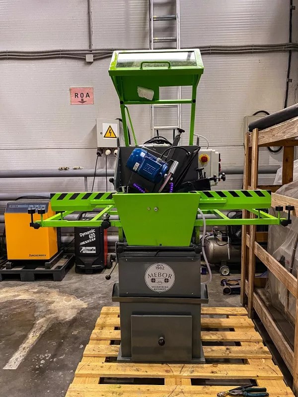 Надежная массивная станина