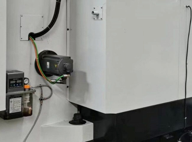 ������������������ ������ � ������� ������ Univeq 50�NC