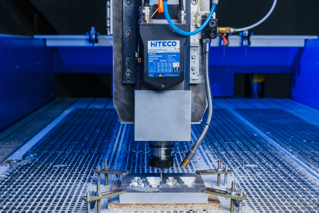 ��������� ������ � ��� Beaver 25AVLT8-Z600-RD