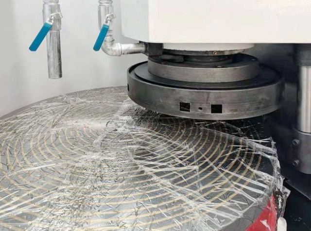 ������������������ ������ � ������� ������ Univeq 50�NC