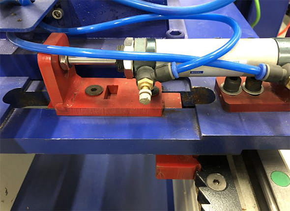 �������� ����� � ��� � ������������� ��������� Beaver 12D4 AUTO