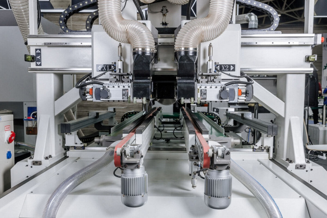 ��������-�������� ����� � ��� ��� ������� ������� Beaver DOORCUT CNC