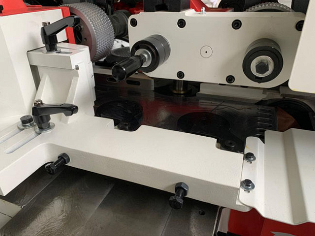 ���������������� ������ � ������� ����� 18,5 ��� QUADRO 521 SAW
