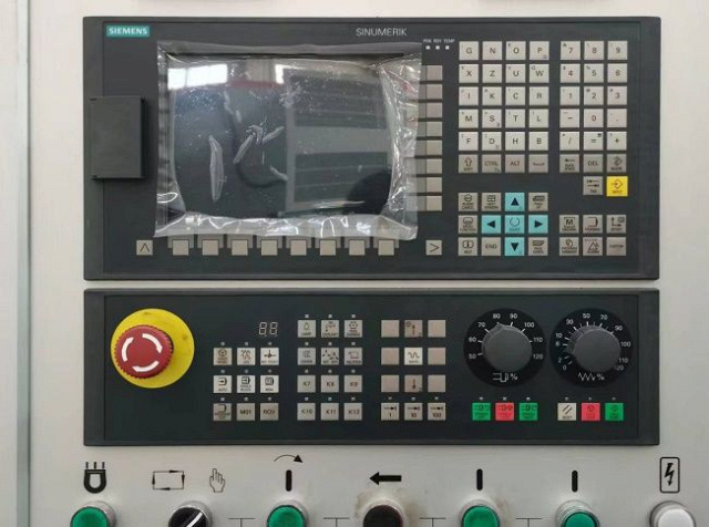 ������������������ ������ � ������� ������ Univeq 50�NC