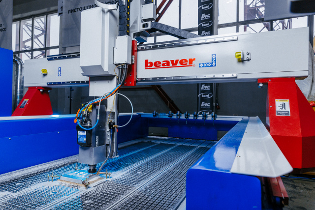 ��������� ������ � ��� Beaver 25AVLT8-Z600-RD