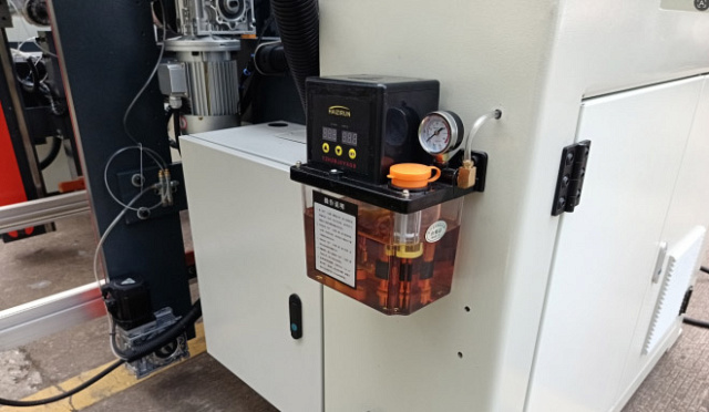 ����������-����������� ����� � ��� Filato FL-5BX CNC