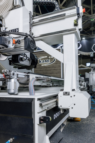 ��������-�������� ����� � ��� ��� ������� ������� Beaver DOORCUT CNC