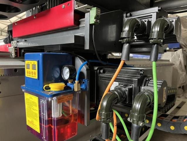 �������� ����� � ��� � ������������� ��������� Beaver 12D4 AUTO AT