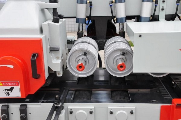 ������������� ���������-��������� ������ QUADRO 320SAW TARUKI