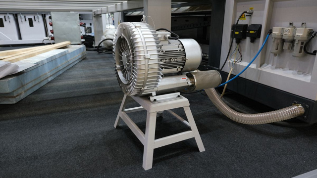 ��������-����������� ����� � ��� EXCITECH EP 290