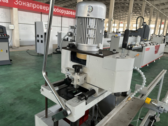 ������������-��������� ������ ALUMIL-290