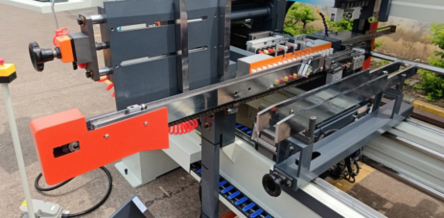 ����������-����������� ����� � ��� Filato FL-5BX CNC