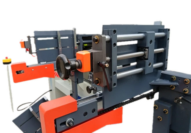 ����������-����������� ����� � ��� Filato FL-5BX CNC