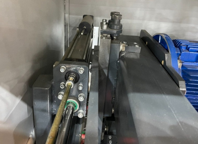 ������ ��� ������� ����� IRONMAC BLOX 4x4-200 � ����������� �����