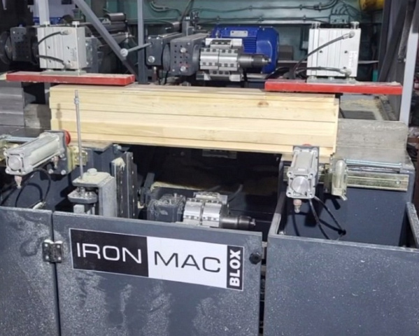 ������ ��� ������� ����� IRONMAC BLOX 4x4-200 � ����������� �����