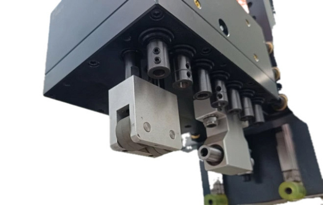 ����������-����������� ����� � ��� Filato FL-5BX CNC
