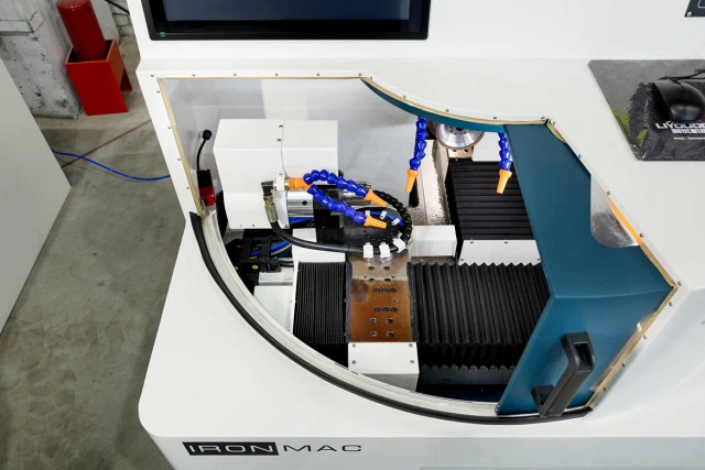 ���������� �������� ������ � ��� IRONMAC TURBO 5-AXIS