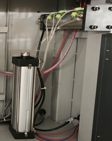 ��������� ������ ��� � ����� ���������� � ���������� ������������ QUADRO ALUMIL TM 3000-2�