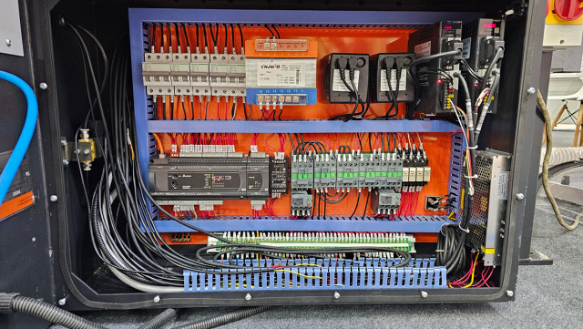 ��������-����������� ������ Filato EXPERT 3200 CNC