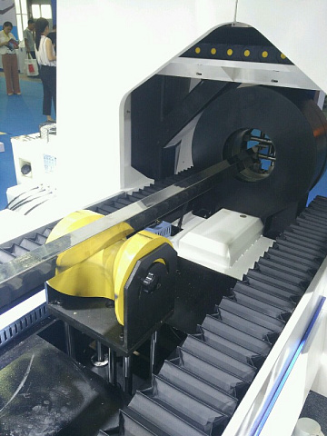 Оптоволоконная установка лазерного раскроя труб IRONMAC T6