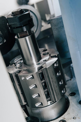 ���������������� ���������-��������� ������ QUADRO 723 High Speed SAW